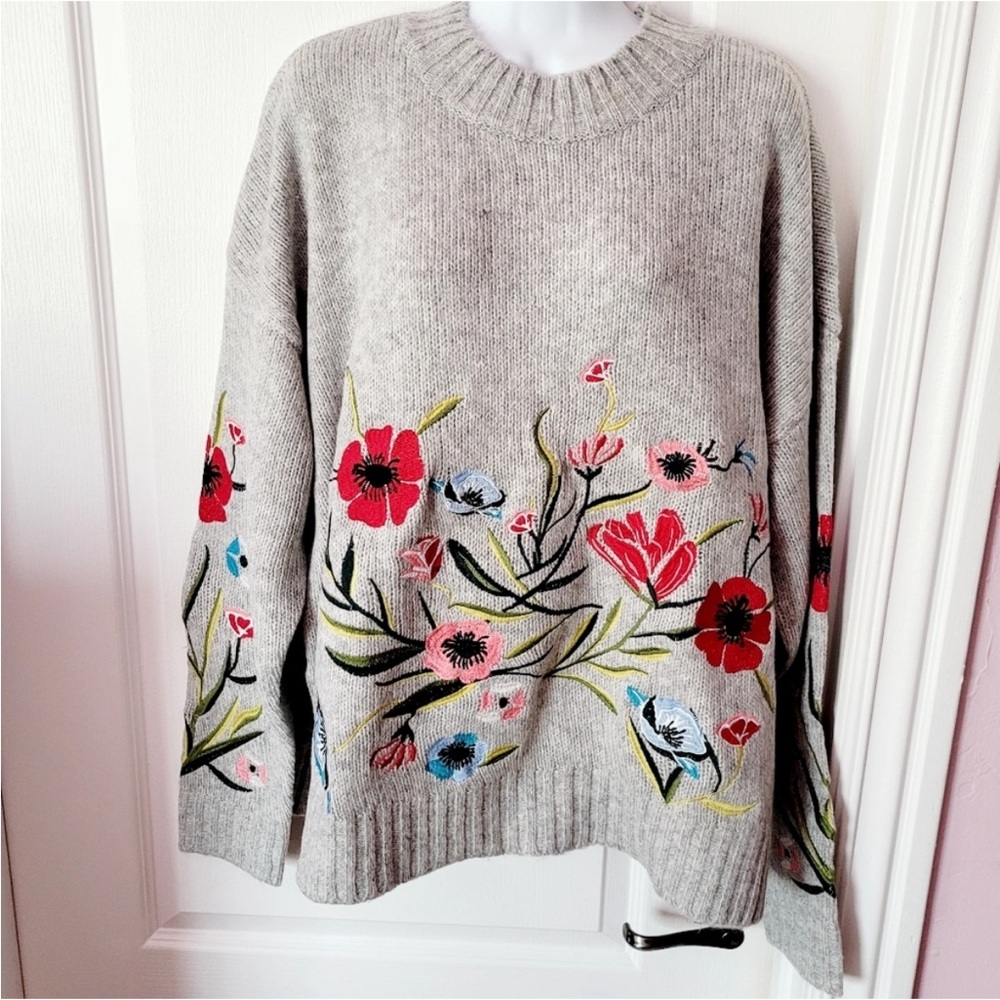 Romeo & Juliet Couture Sweater